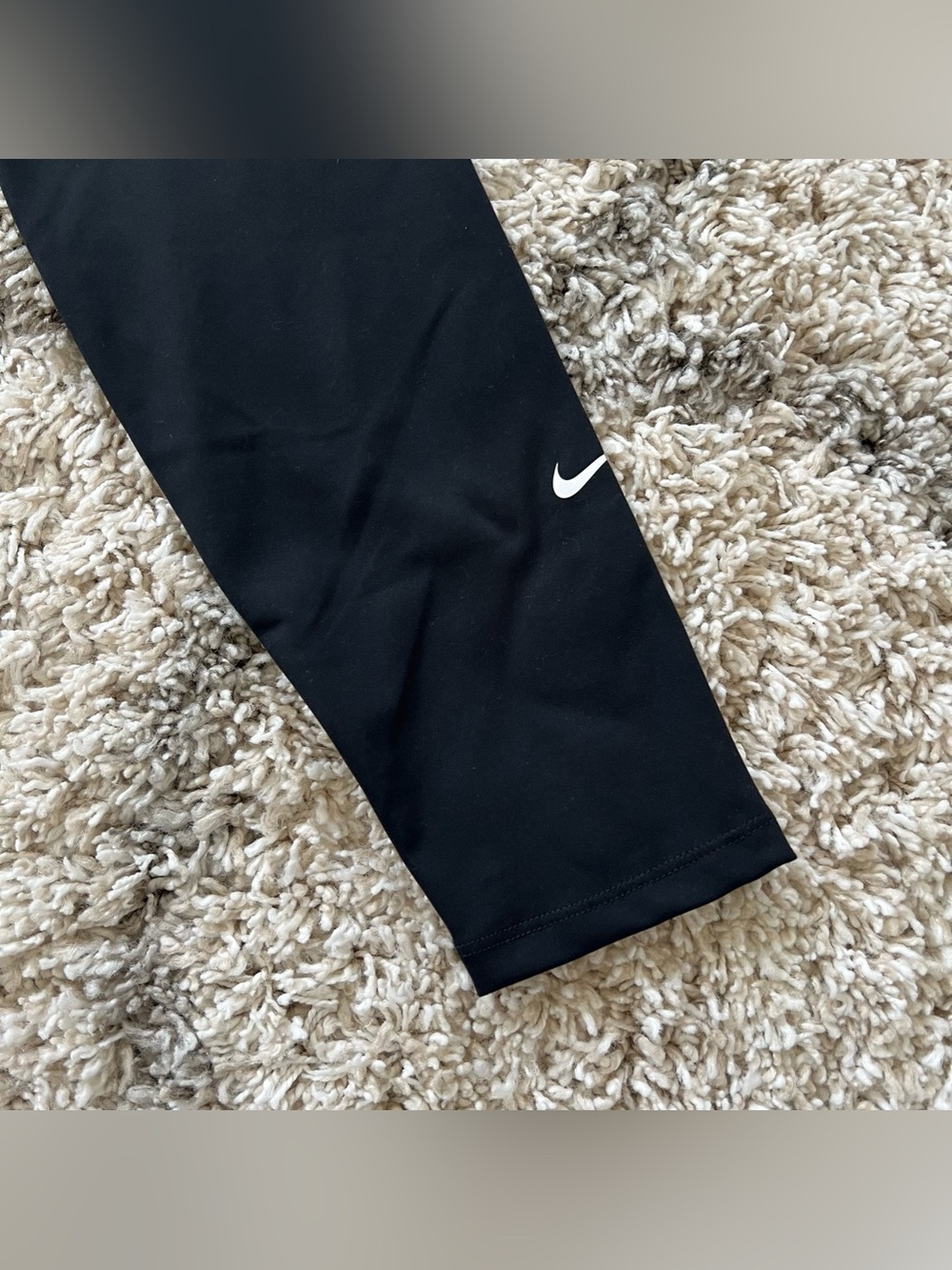 ✔️NWT✔️ NIKE One Dri-FIT High-Rise Tights - Picture 3 of 7